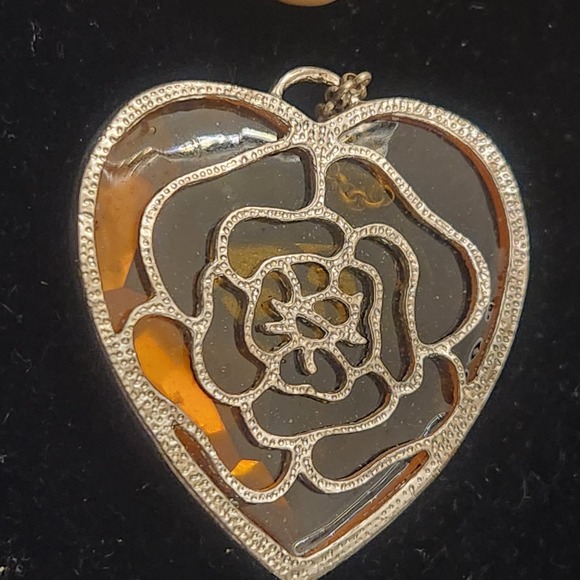 Vintage Goldtone Heart Pendant Lot Mixed Materials And Styles - Picture 8 of 13